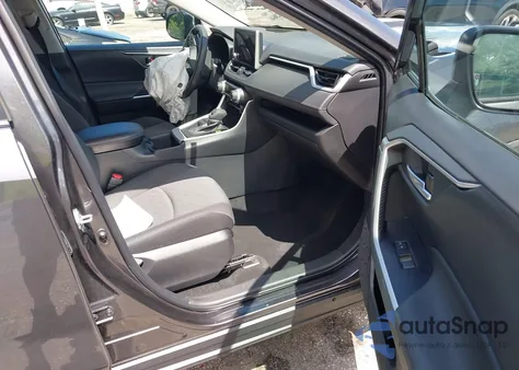 2023 Toyota Rav4 Xle z USA, uszkodzony, nr VIN 2T3W1RFVXPC247015